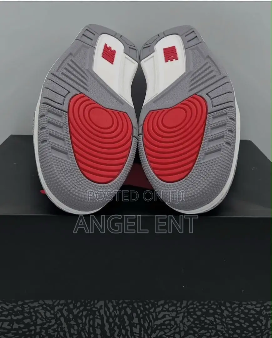 Air Jordan 3 Retro Sneakers Available in Box (Location: Adum Kumasi)
