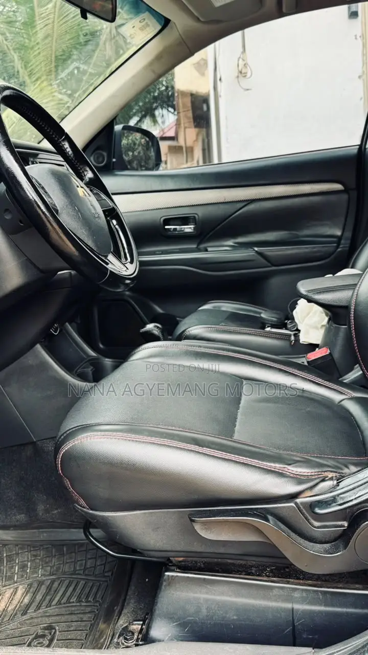 Mitsubishi Outlander 2.4 PHEV AWD 2017 Black