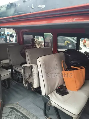 Toyota HiAce 2010 Red