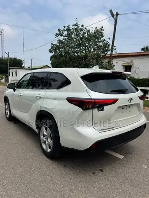 Toyota Highlander XLE AWD 2020 White