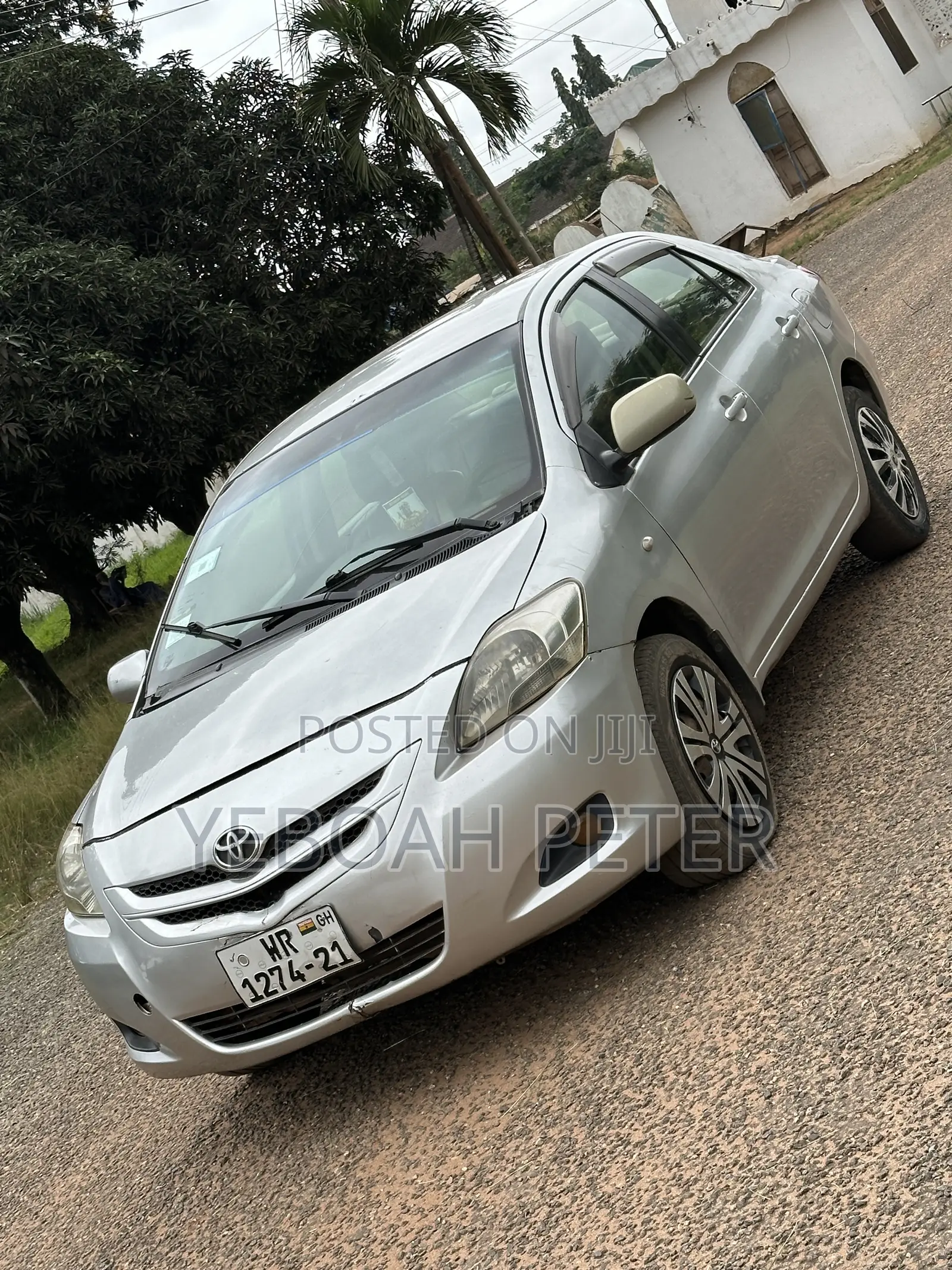 Toyota Belta 2010 Silver