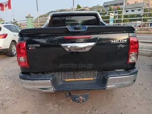Toyota Hilux 2018 Black