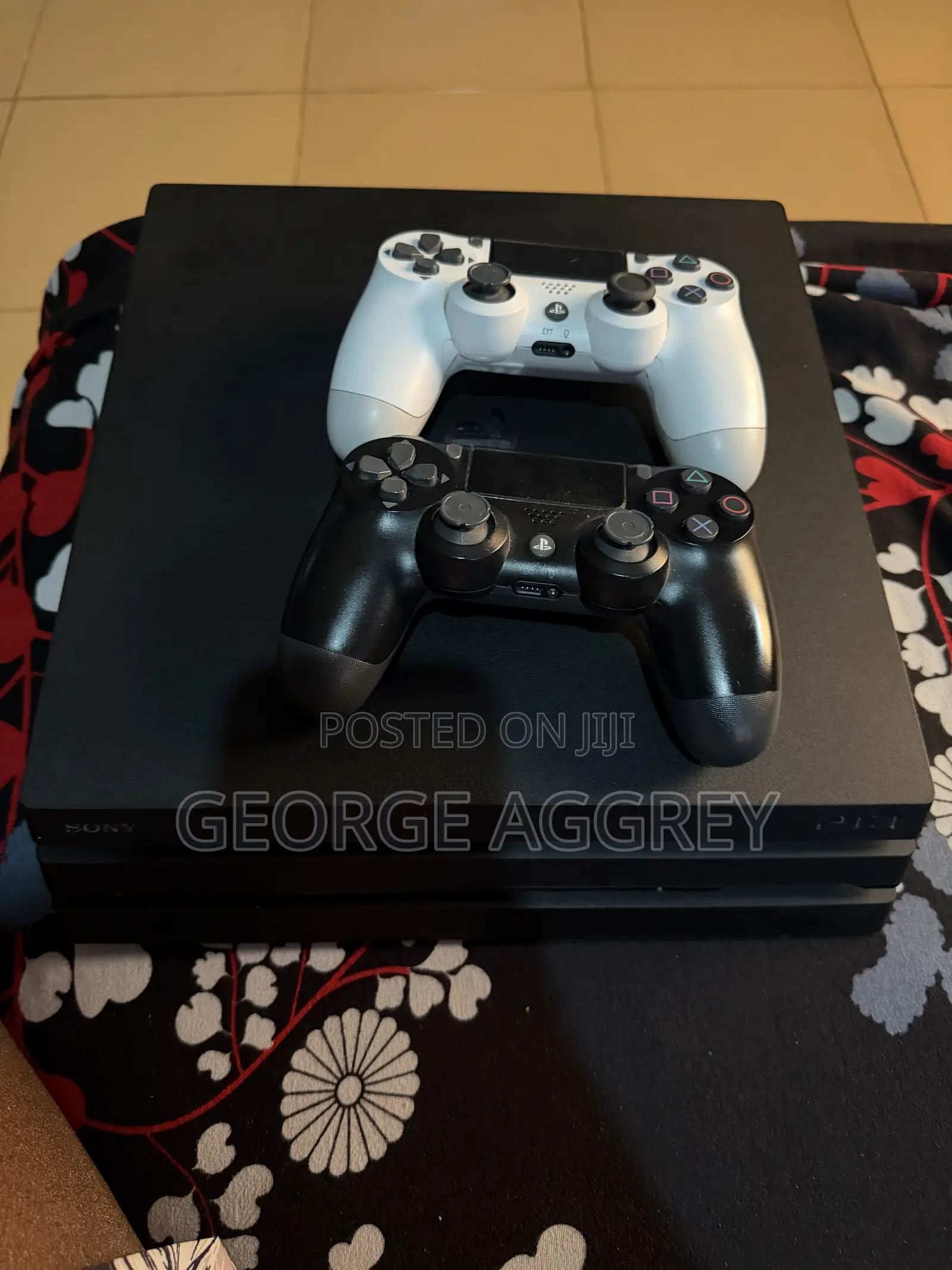 Play Station 4 for Sale . Very Clean and Works Perfect