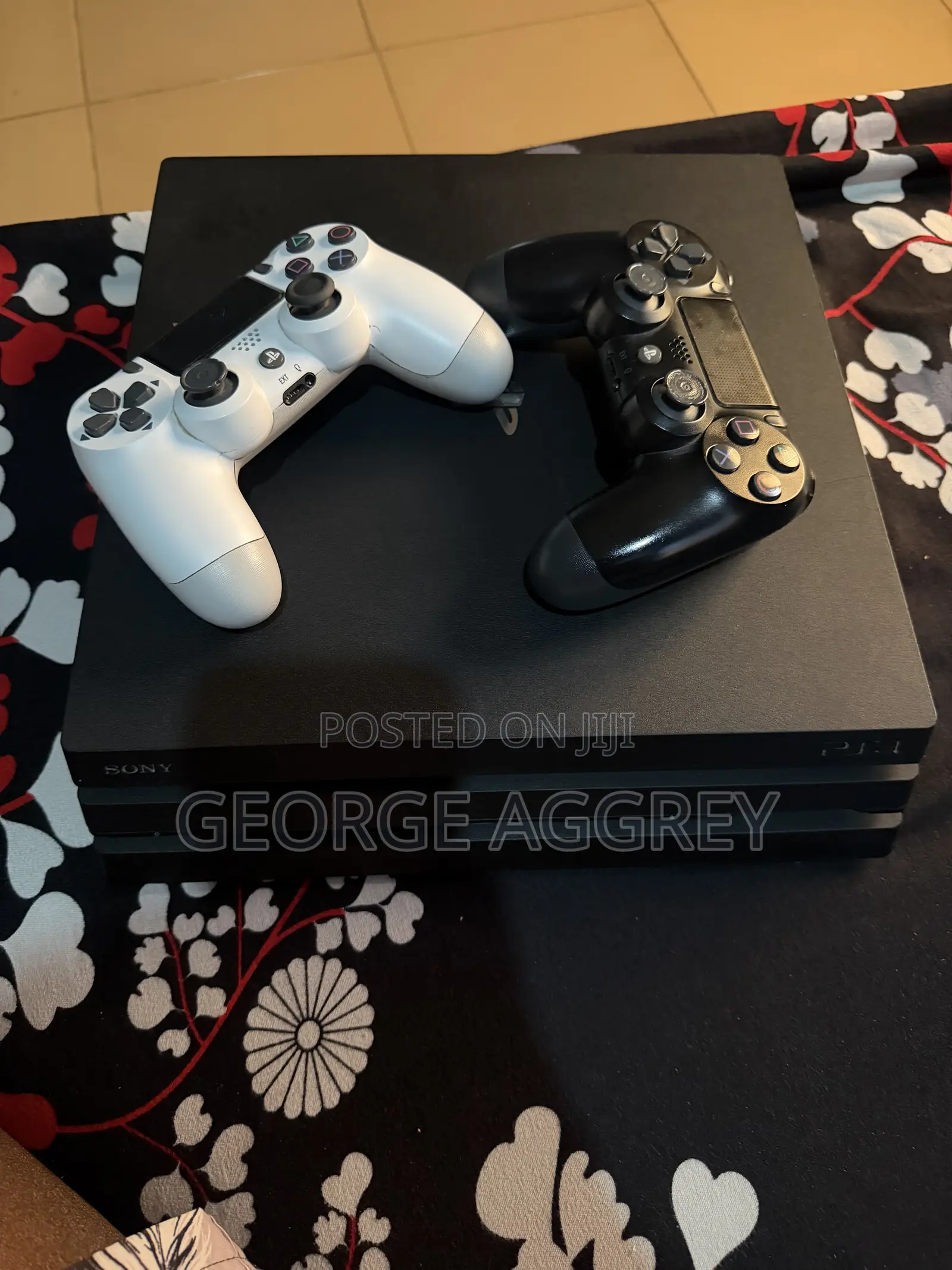 Play Station 4 for Sale . Very Clean and Works Perfect