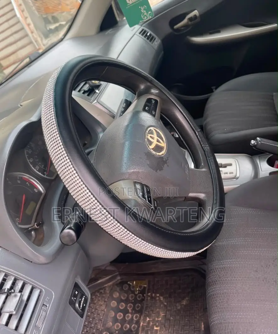 Toyota Corolla 2013 Silver