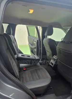 Mitsubishi Outlander 2024 Gray