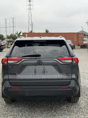 Toyota RAV4 XLE AWD 2023 Black