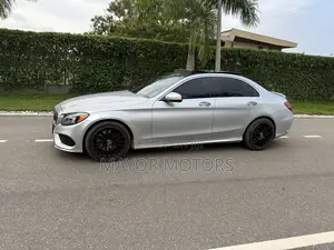 Mercedes-Benz C300 Luxury 4dr AWD 4Matic Sedan (2.0L 4cyl 7A) 2015 Silver