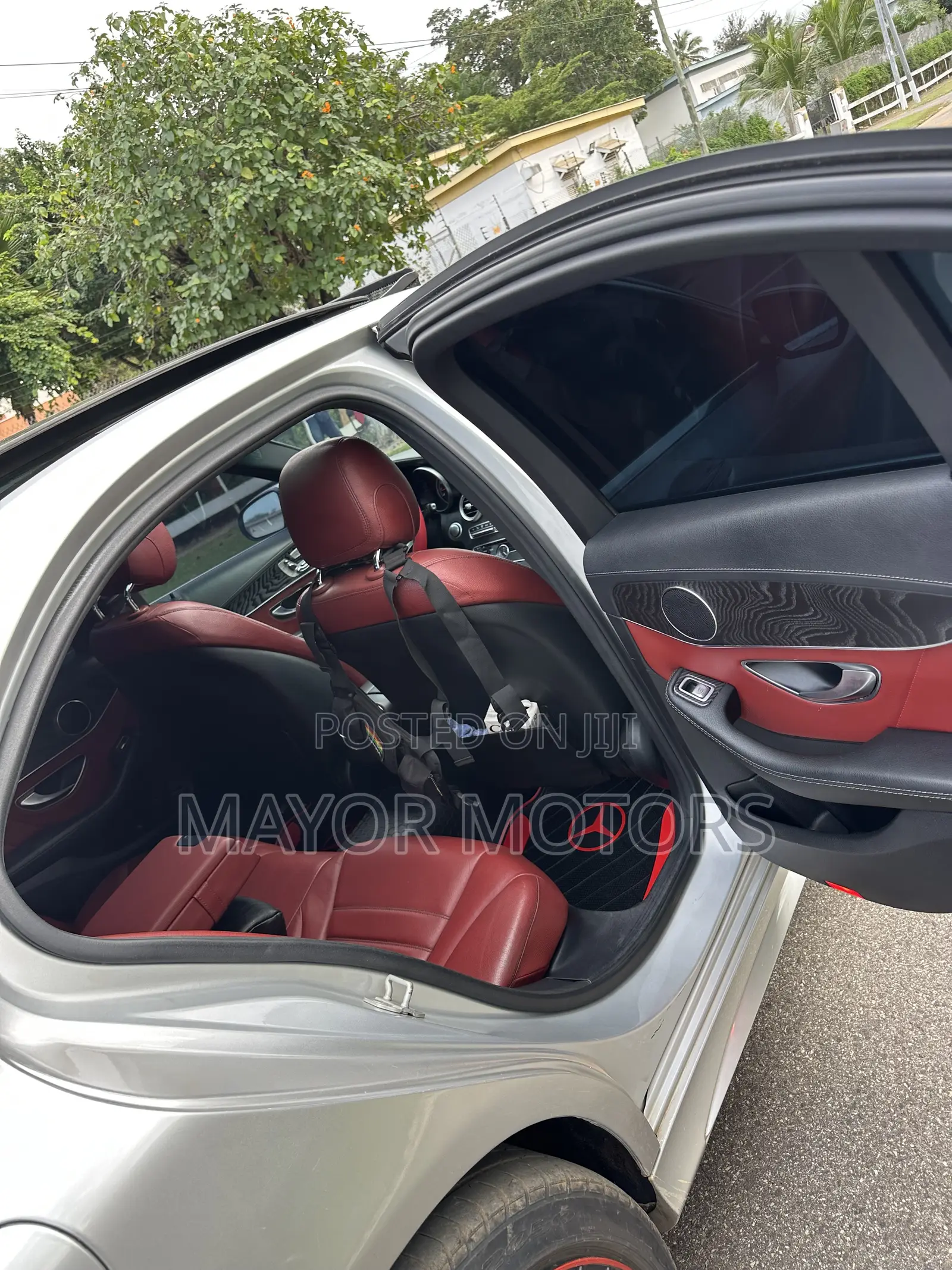 Mercedes-Benz C300 Luxury 4dr AWD 4Matic Sedan (2.0L 4cyl 7A) 2015 Silver