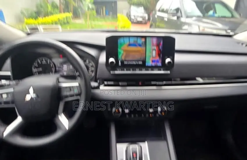 Mitsubishi Outlander 2024 Gray