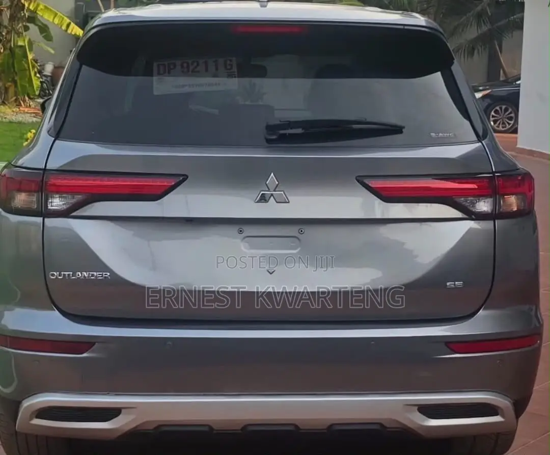 Mitsubishi Outlander 2024 Gray