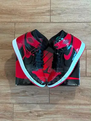 Jordan 1 Retro High OG Sneakers Available (Location: Adum Kumasi)