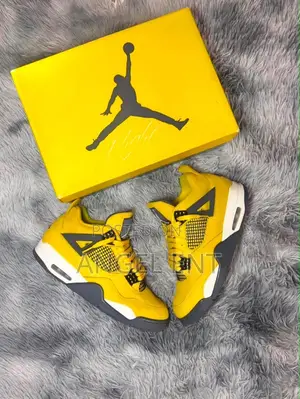 Air Jordan 4 Retro Lightning' Sneakers Available(Location:Adum Kumasi)