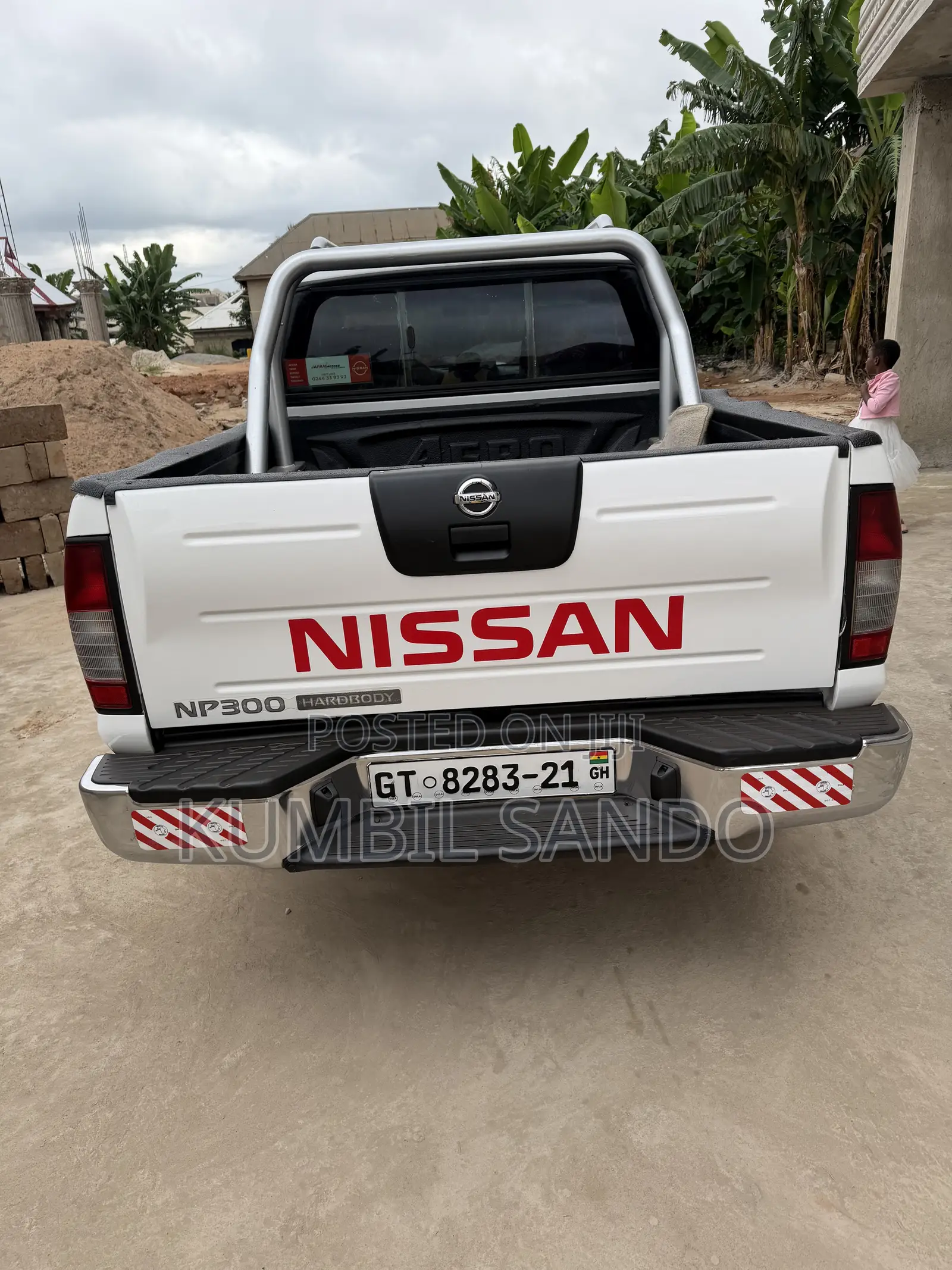 Nissan Hardbody 2021 White