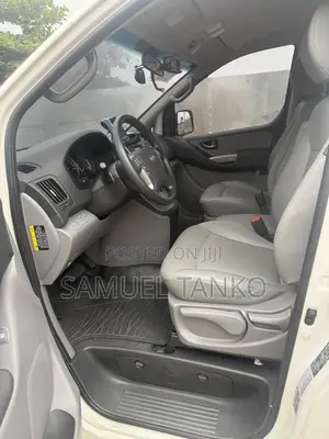 Hyundai H200 2017 White