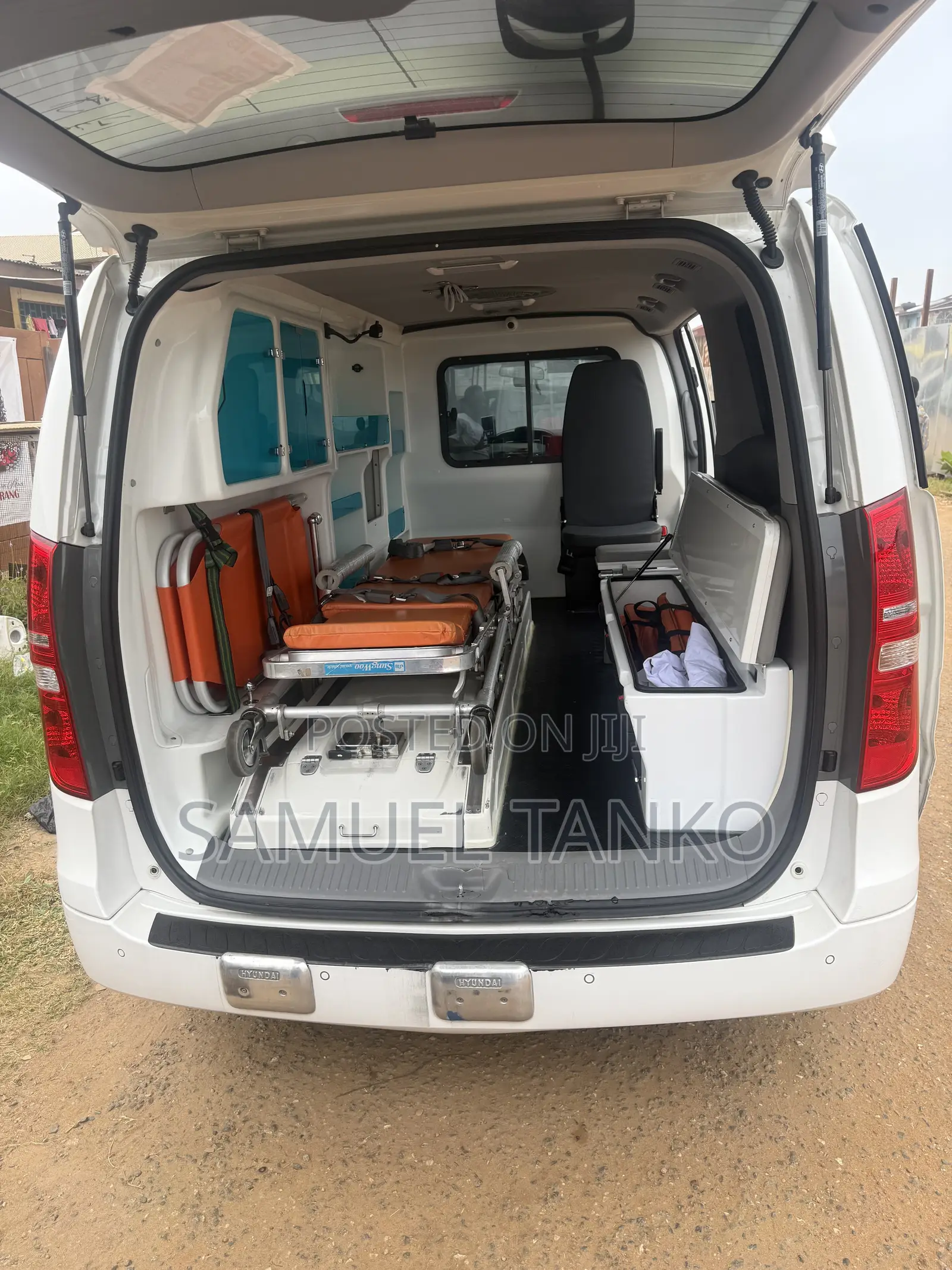 Hyundai H200 2017 White