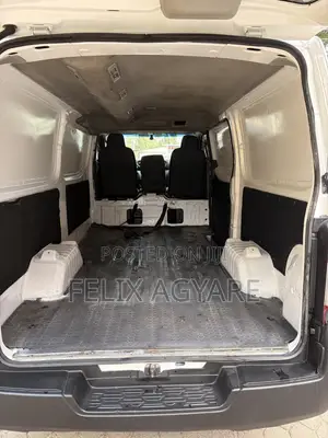 Nissan Caravan (Urvan) 2016 White