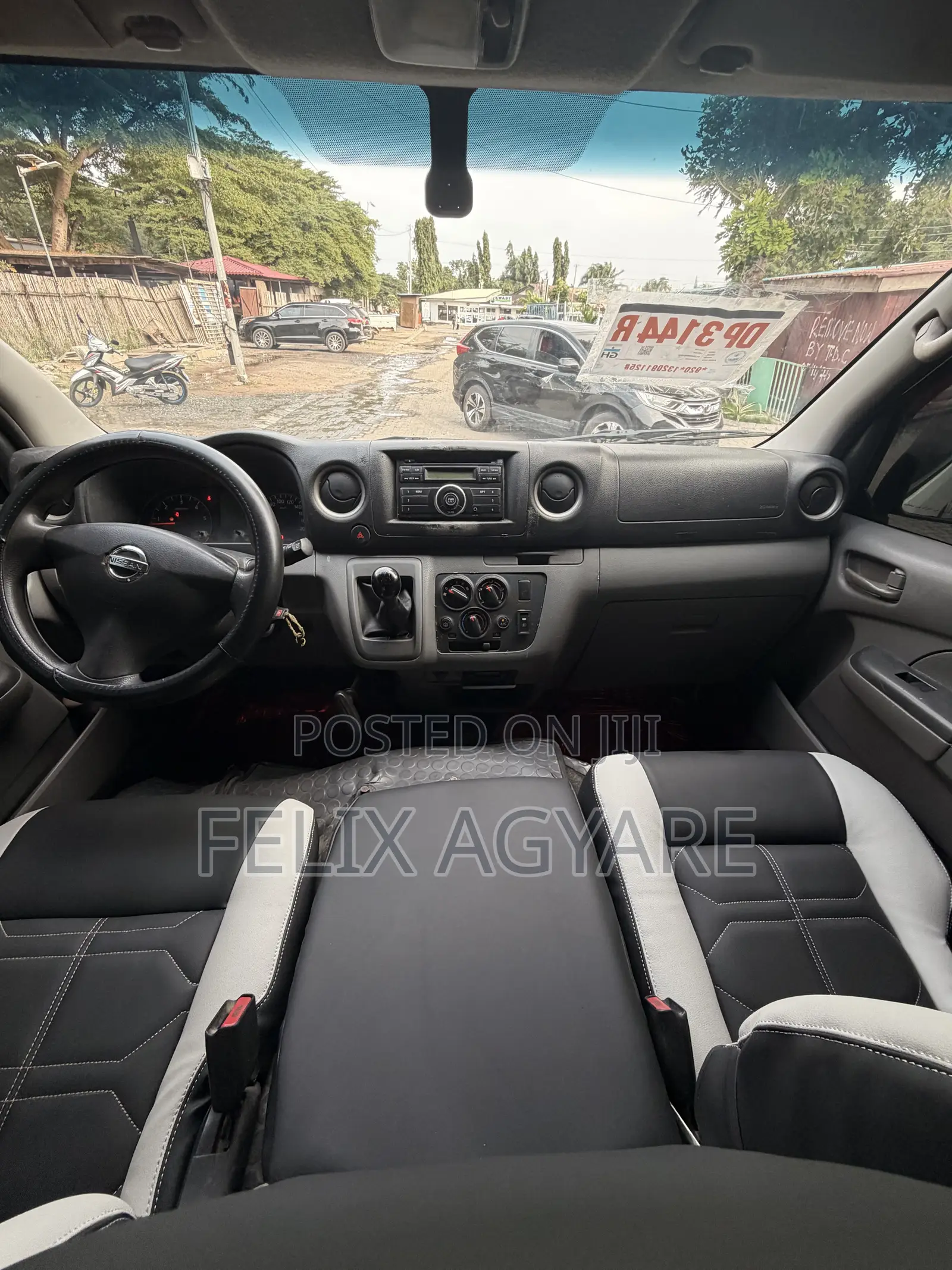 Nissan Caravan (Urvan) 2016 White