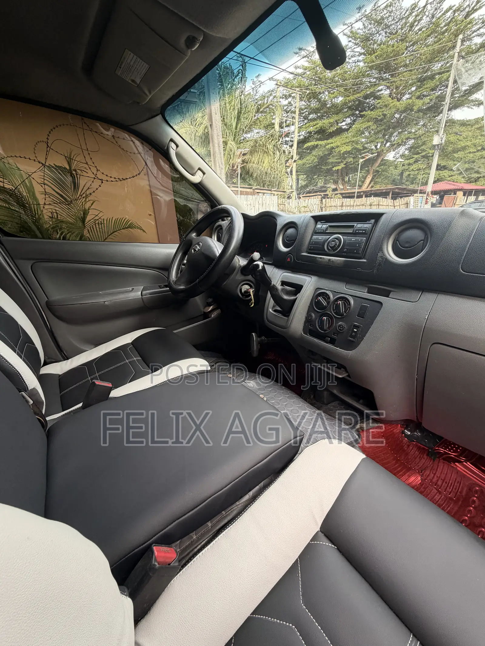Nissan Caravan (Urvan) 2016 White