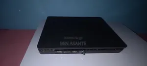 PS4 Slim 500GB Jailbroken + 1 Controller + 7 Games