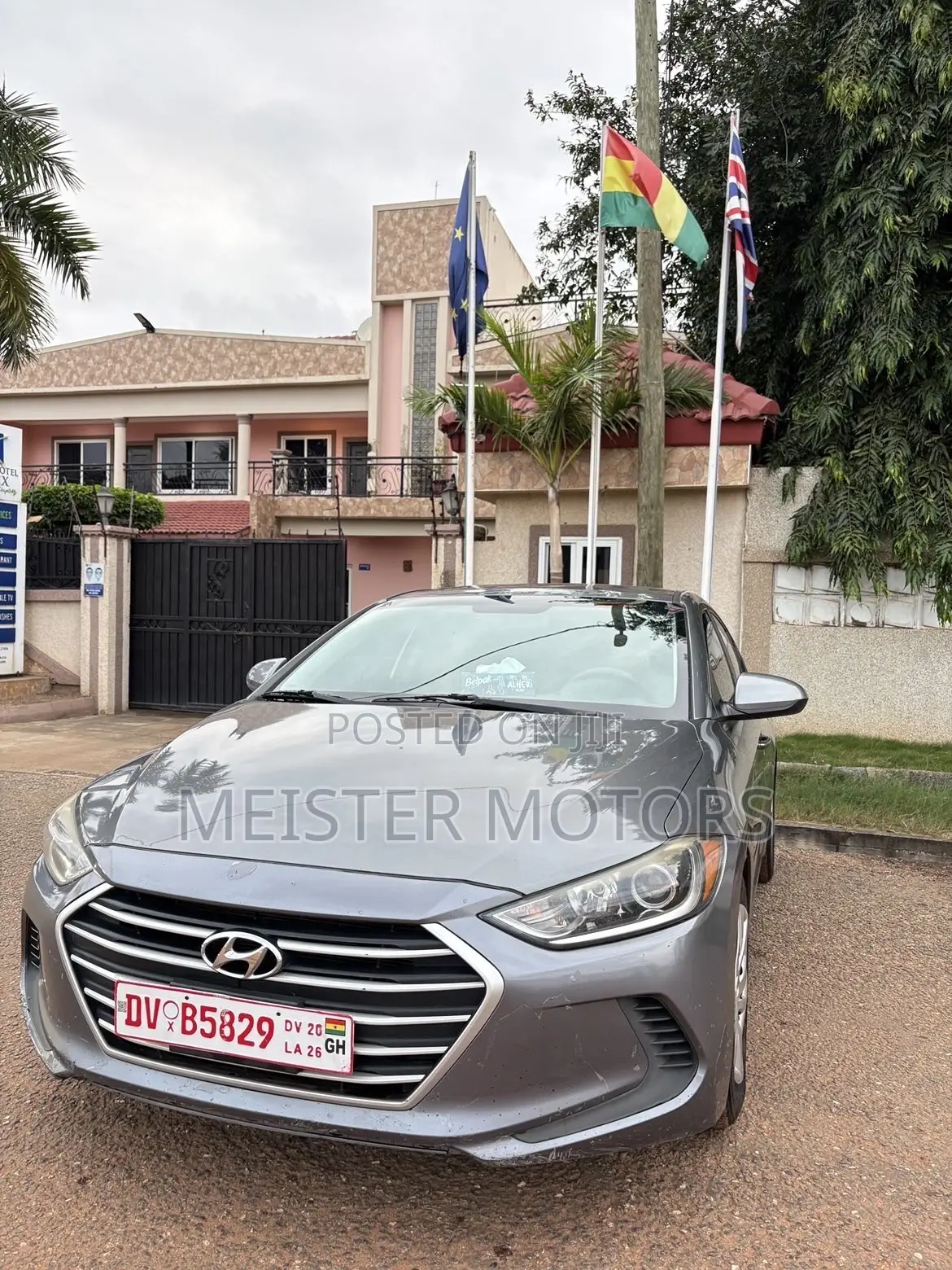Hyundai Elantra SE Sedan FWD (2.0L 4cyl 6M) 2017 Gray