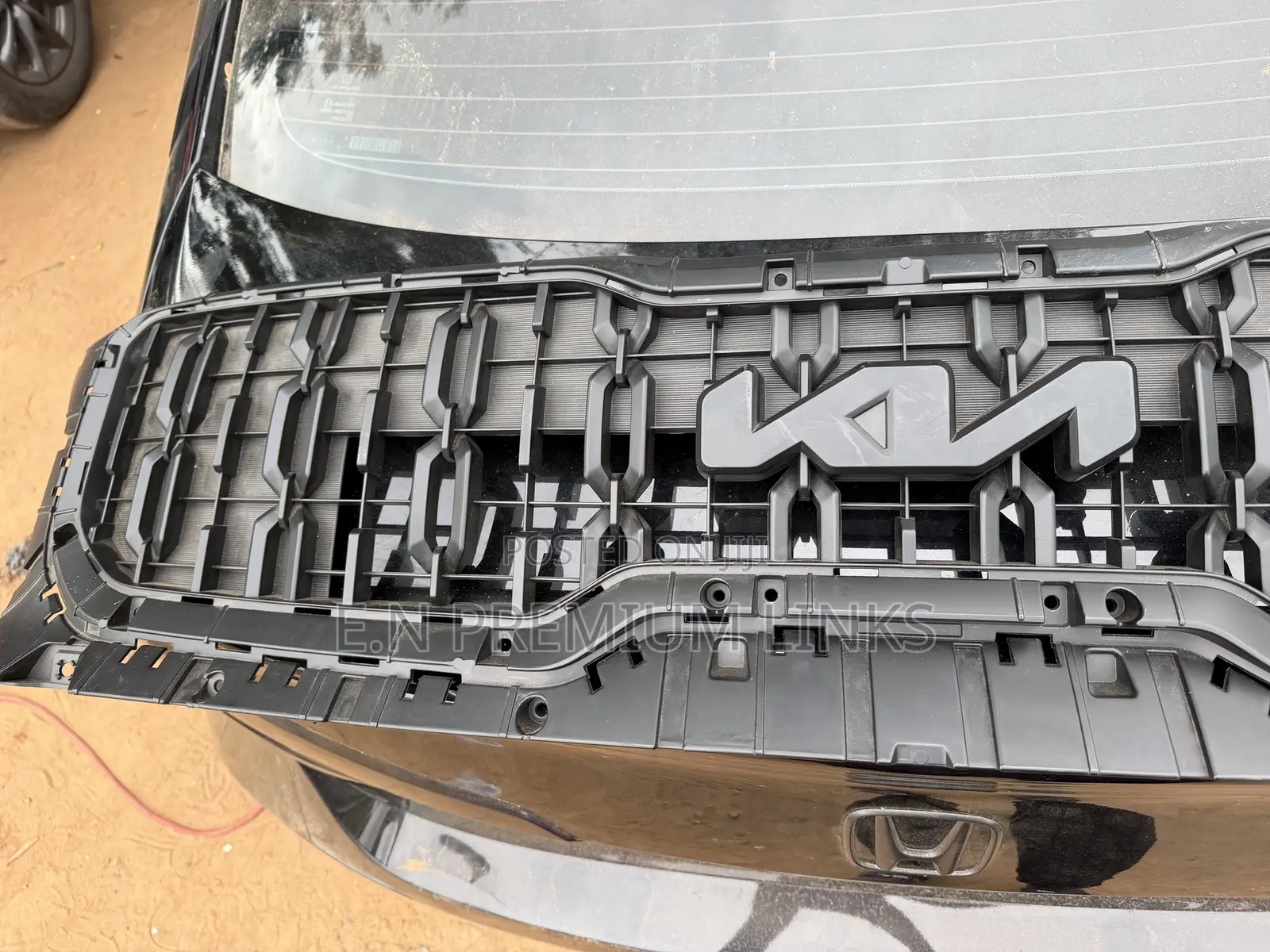 Kia Telluride Grille /Shell