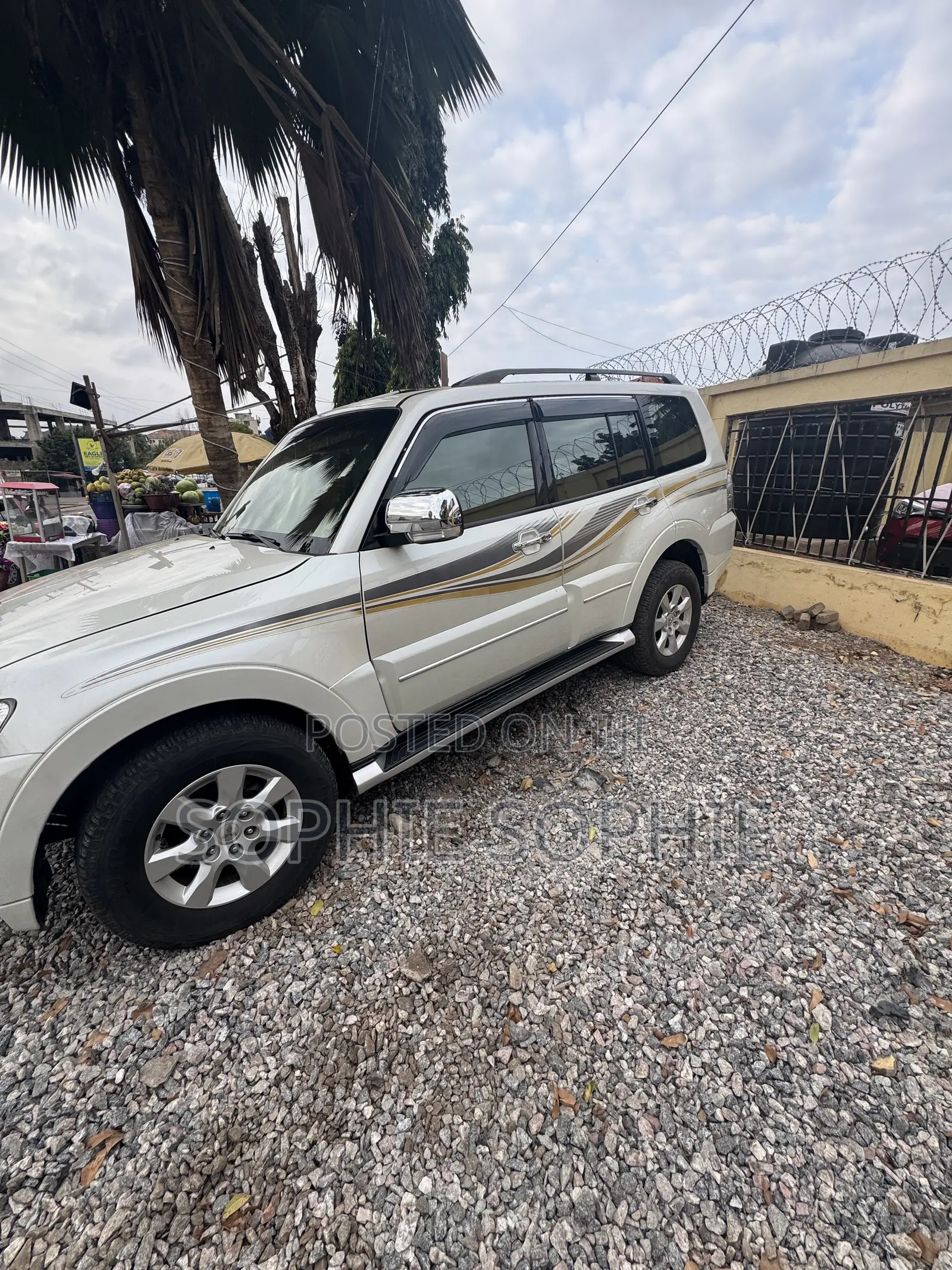 Mitsubishi Pajero V90 3.0 V6 GLS/GLX 2020 Gold