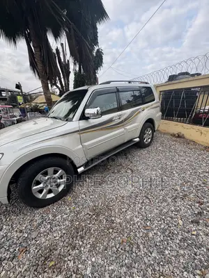 Mitsubishi Pajero V90 3.0 V6 GLS/GLX 2020 Gold
