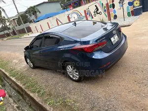 Hyundai Elantra Limited Sedan FWD (1.8L 4cyl 6A) 2016 Blue