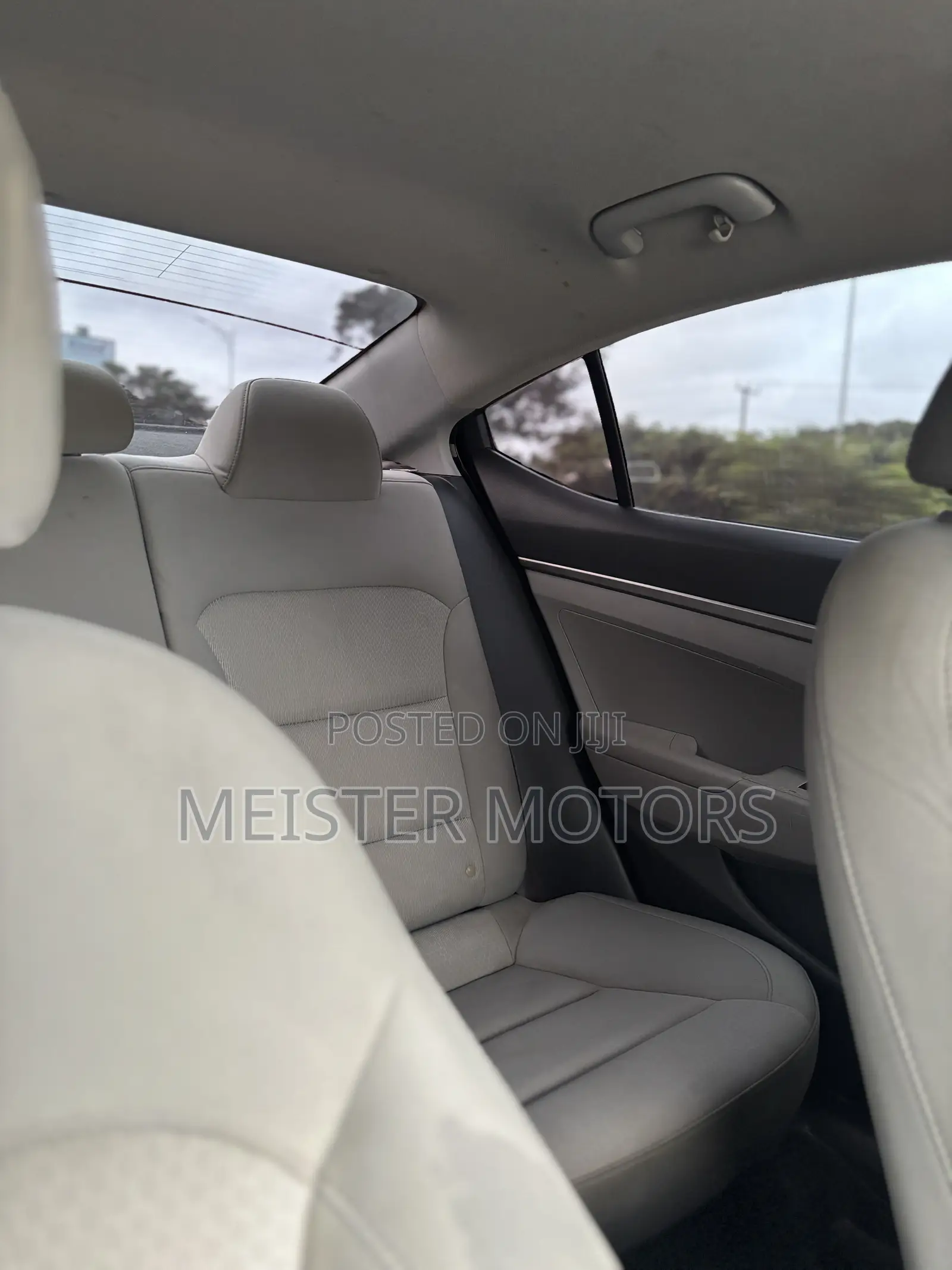 Hyundai Elantra SE Sedan FWD (2.0L 4cyl 6M) 2017 Gray