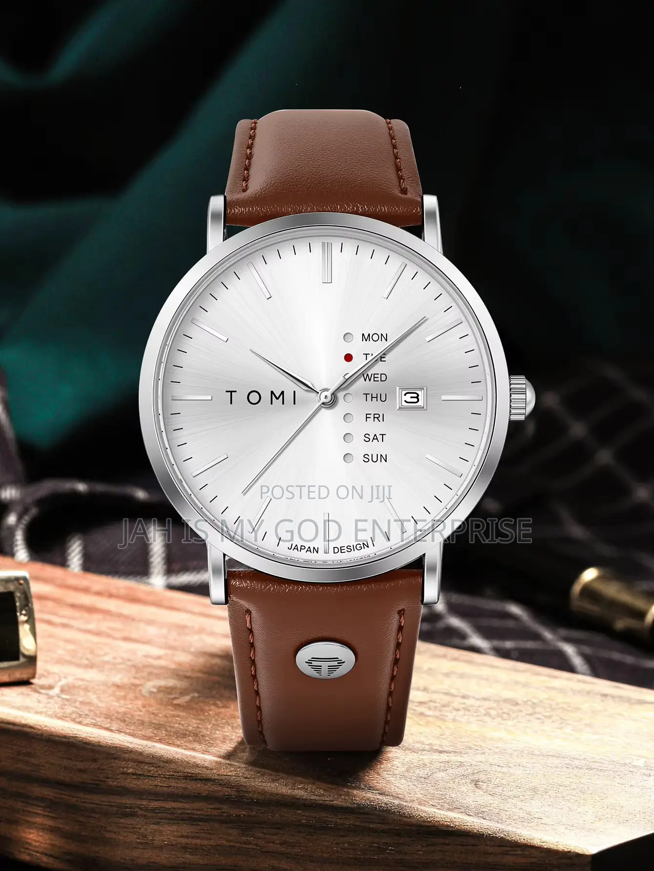 Tomi Trendy Men's Watch Quartz Business Watch With Leather Strap