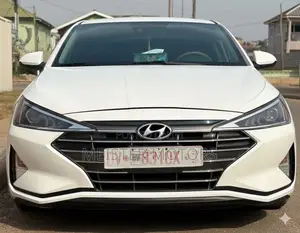 Hyundai Elantra 2019 White