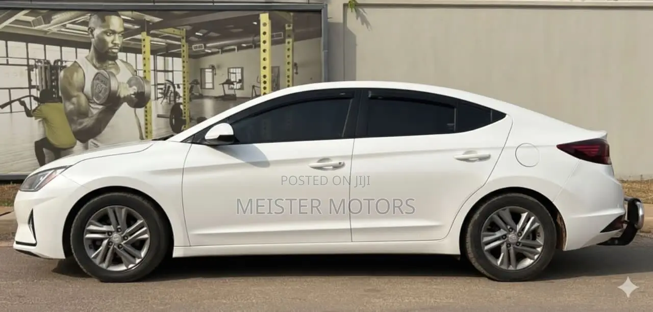 Hyundai Elantra 2019 White