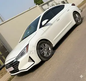 Hyundai Elantra 2019 White