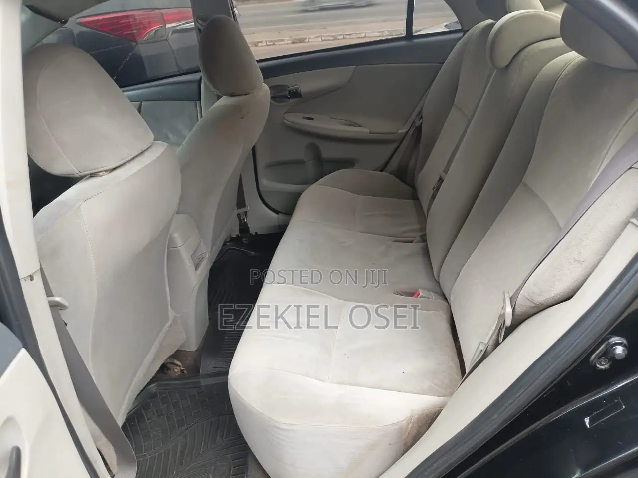 Toyota Corolla LE 4dr Sedan (1.8L 4cyl 4A) 2012 Black
