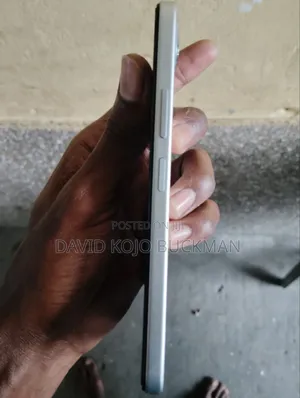 Infinix Smart 10 Plus 128 GB Silver