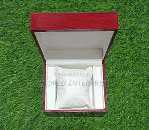 Single-Slot Wooden Watch Box