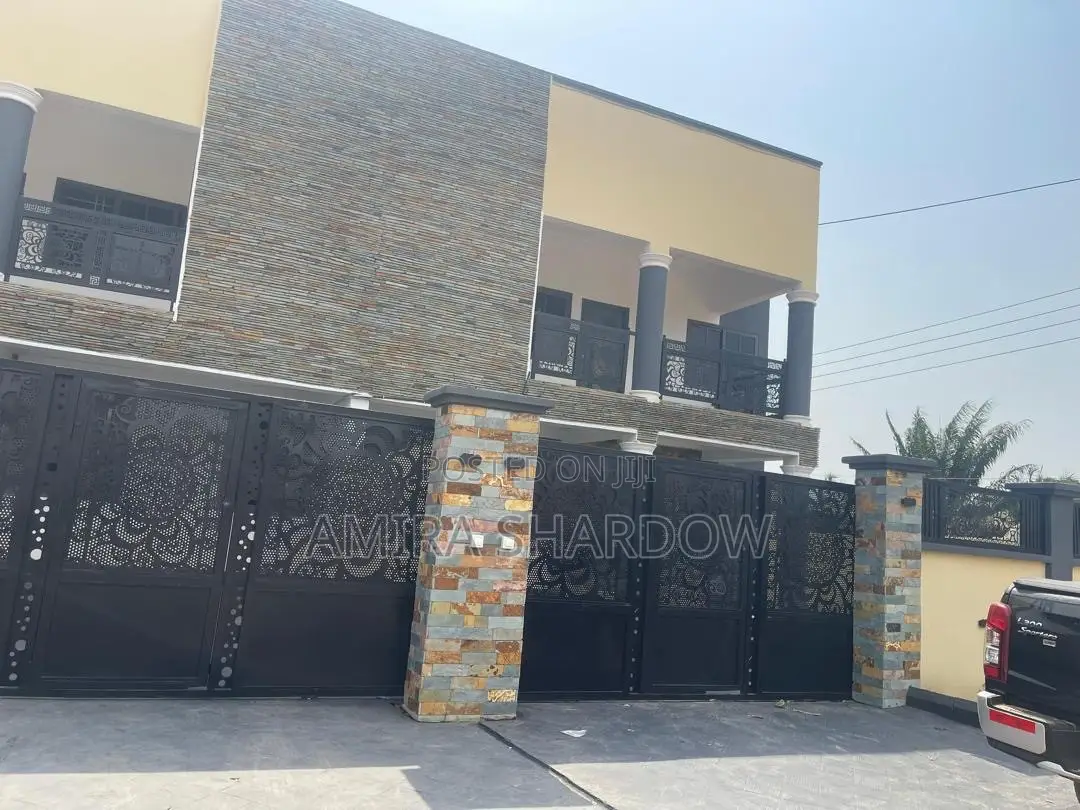 3bdrm House in Old Ashomang for rent