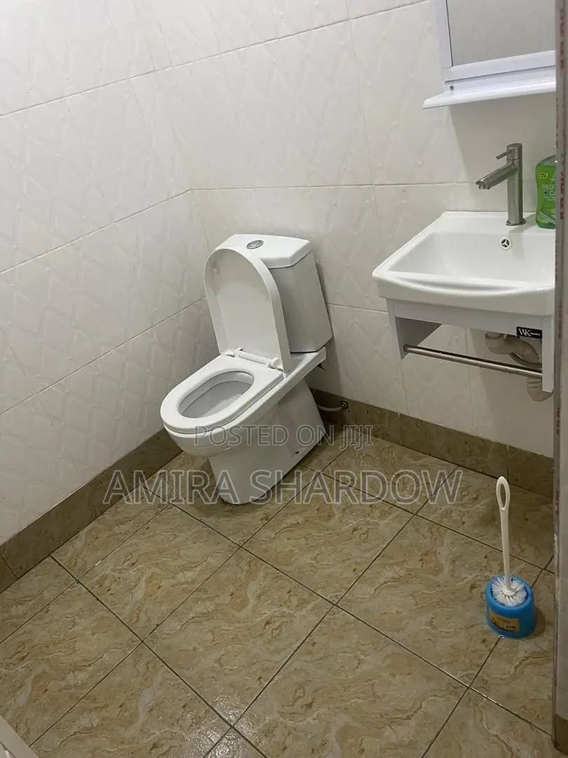 3bdrm House in Old Ashomang for rent