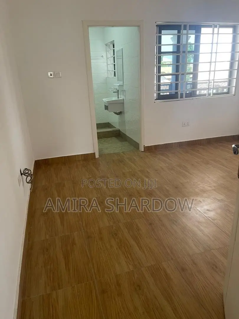 3bdrm House in Old Ashomang for rent