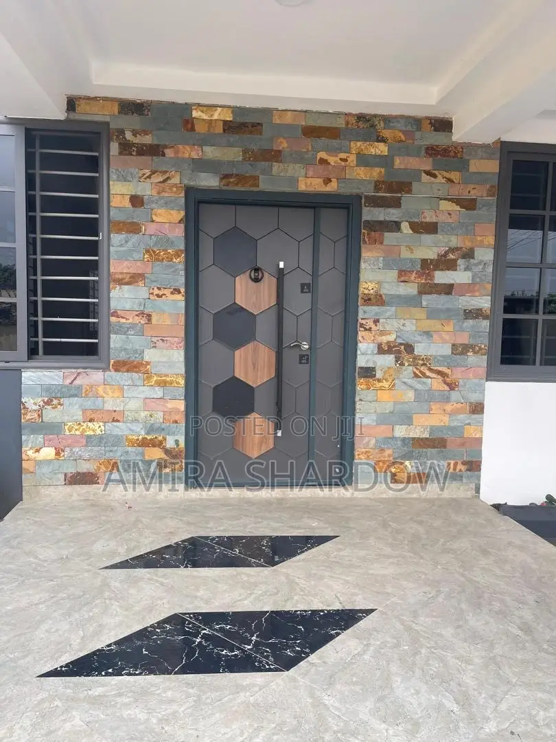 3bdrm House in Old Ashomang for rent