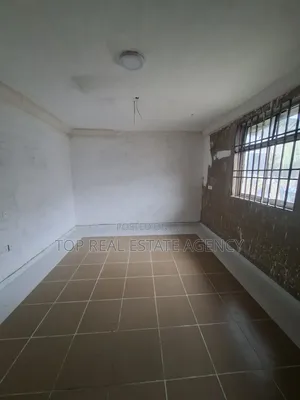 1bdrm Apartment in Madina Un, Zongo Junction for rent