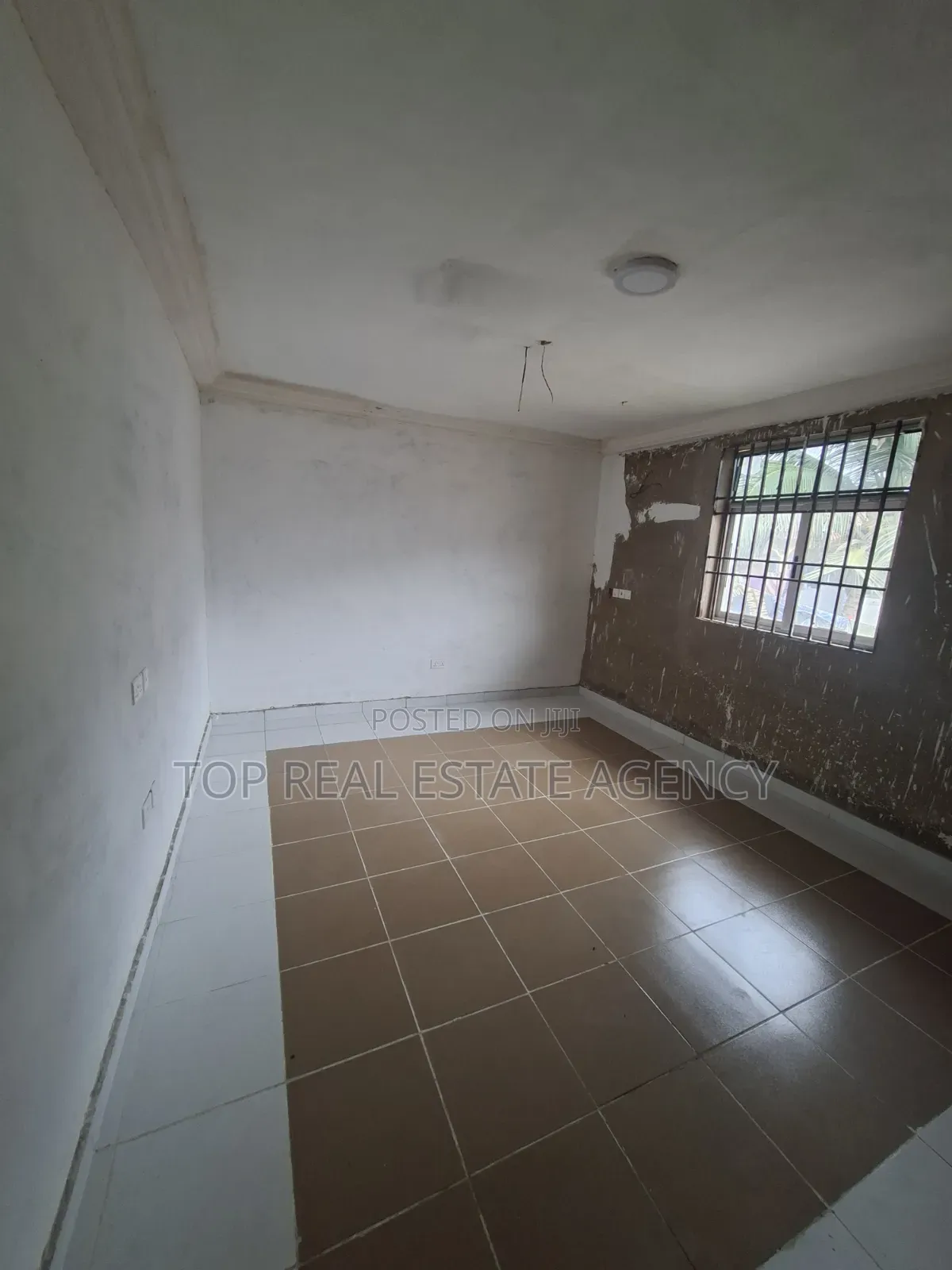 1bdrm Apartment in Madina Un, Zongo Junction for rent
