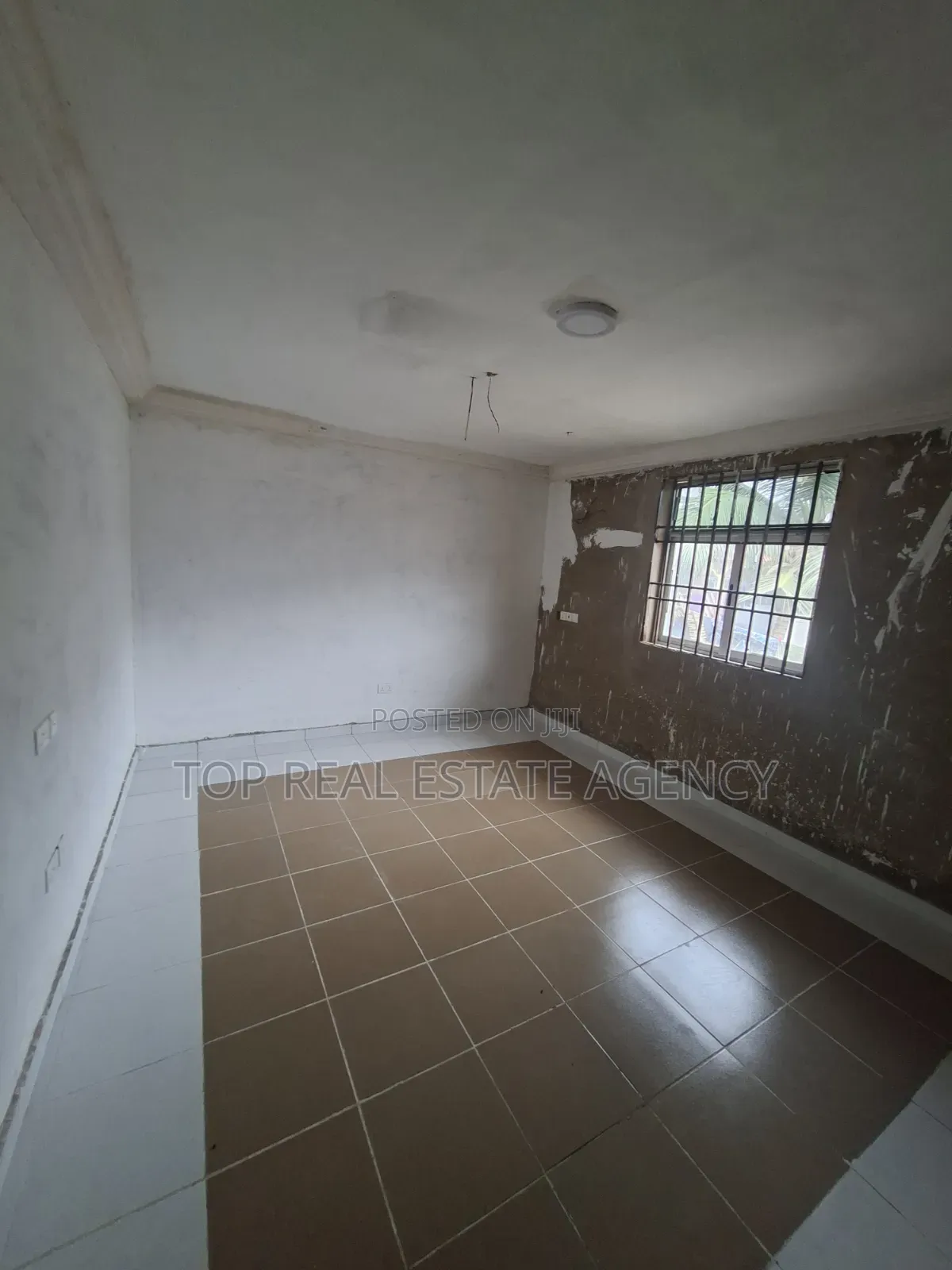 1bdrm Apartment in Madina Un, Zongo Junction for rent