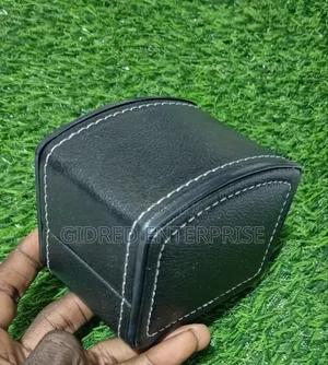Single-Slot Leather Watch Box
