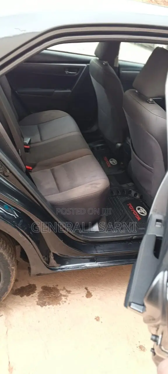Toyota Corolla 2015 White