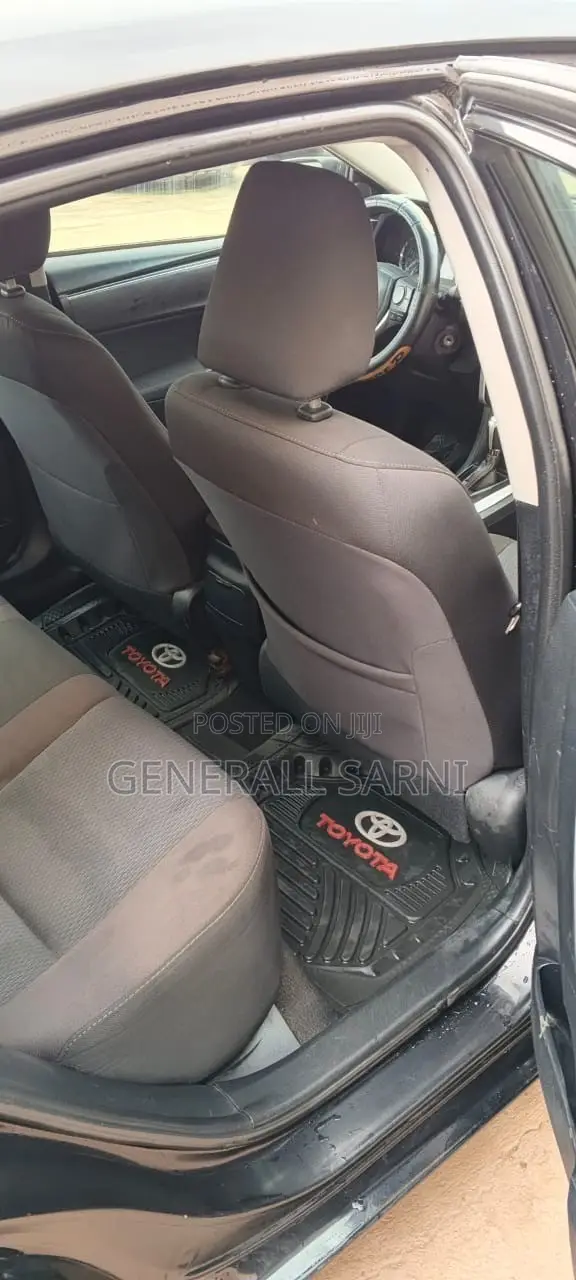 Toyota Corolla 2015 White