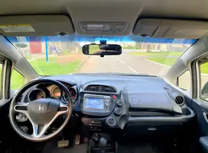 Honda Fit Automatic 2012 Silver