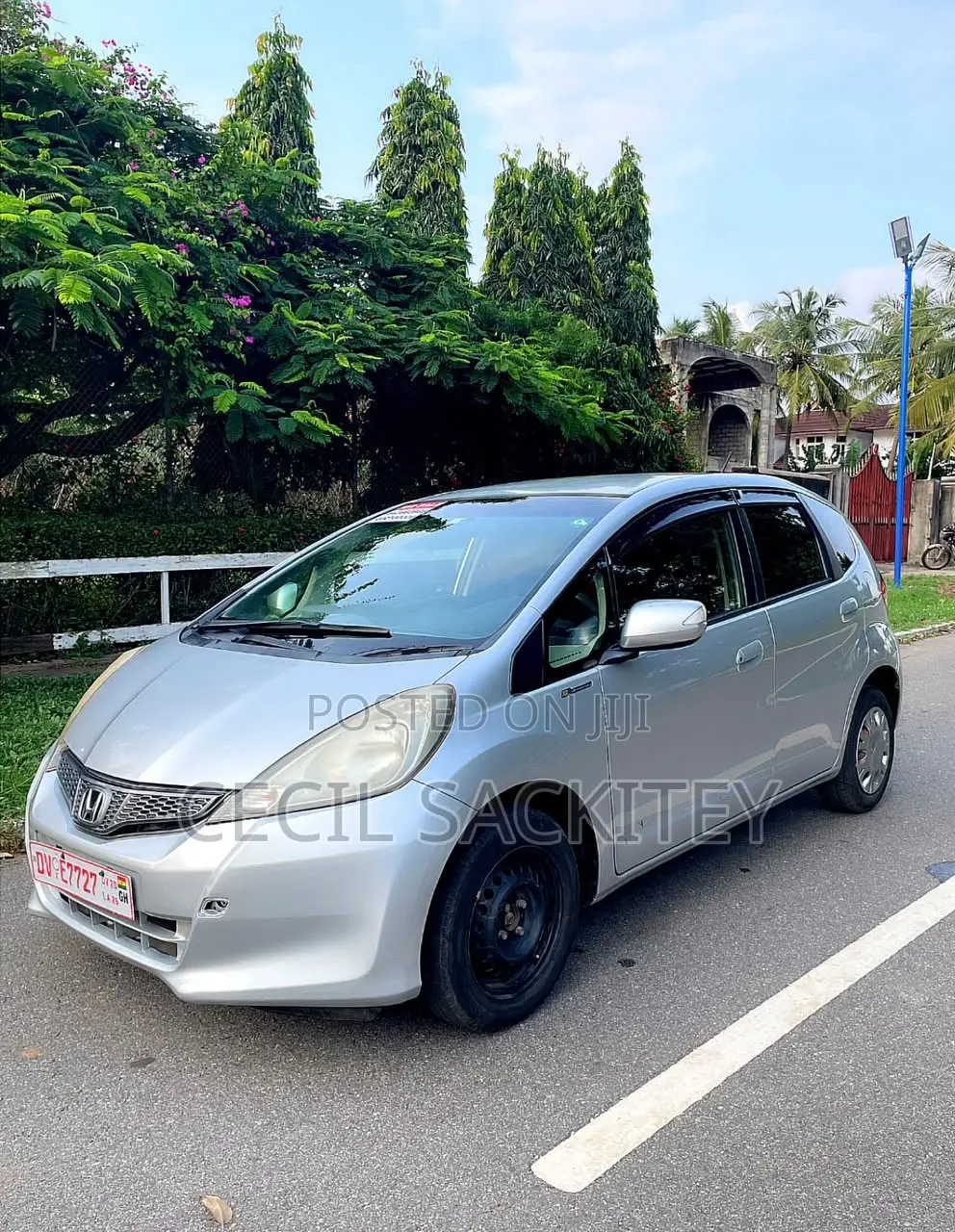 Honda Fit Automatic 2012 Silver