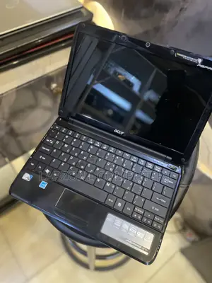 Laptop Acer Aspire 1 2GB Intel Atom HDD 250GB